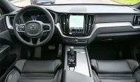 Volvo XC60 AWD DARK PLUS INTELLI SAFE 2 293kW thumbnail