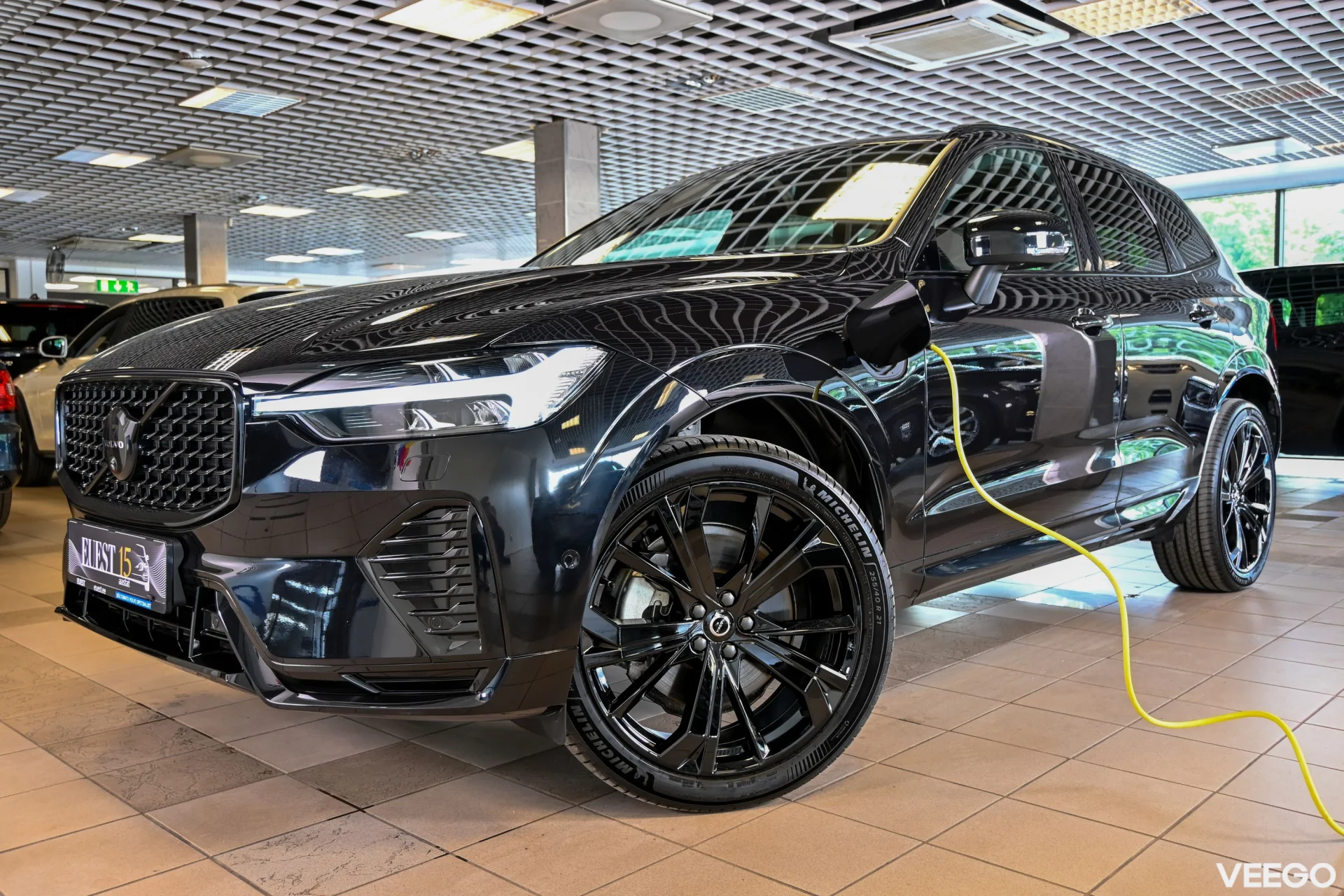 Volvo XC60 AWD T6 H&K BLACK EDITION INTELLI PRO XENIUM 2 293kW