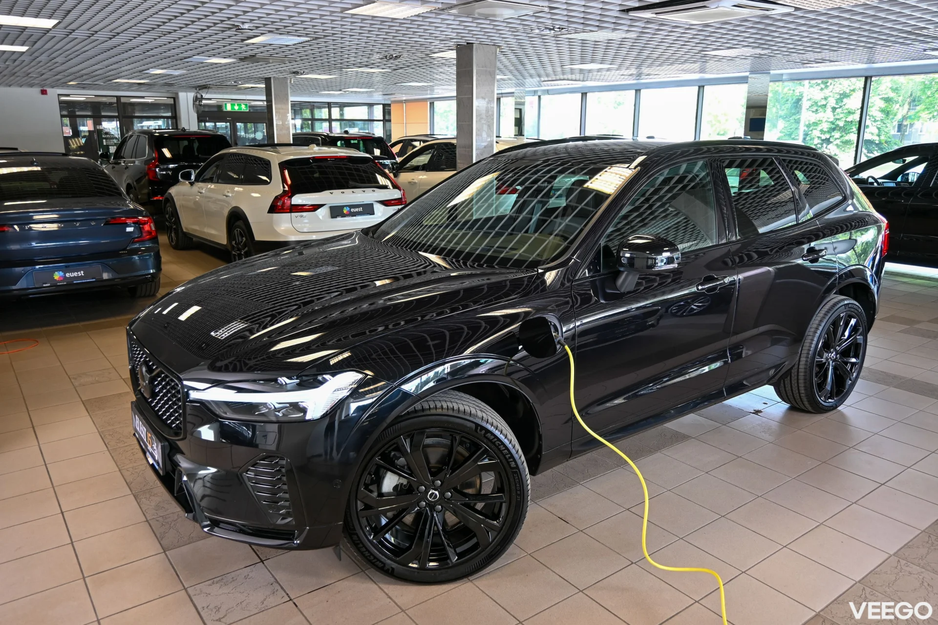Volvo XC60 AWD T6 H&K BLACK EDITION INTELLI PRO XENIUM 2 293kW