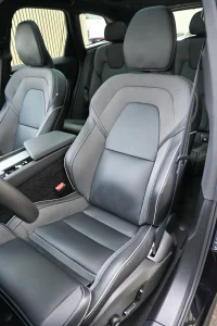 Volvo XC60 AWD T6 H&K BLACK EDITION INTELLI PRO XENIUM 2 293kW thumbnail