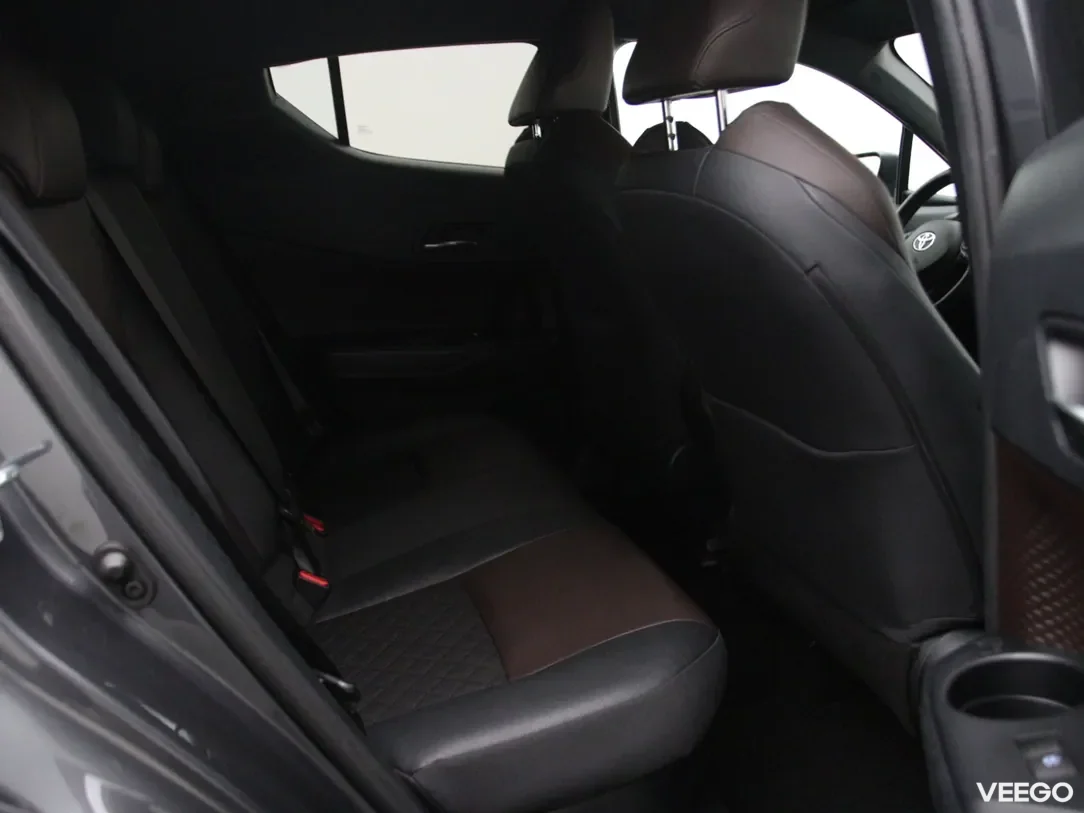 Toyota C-HR 1.8 90kW