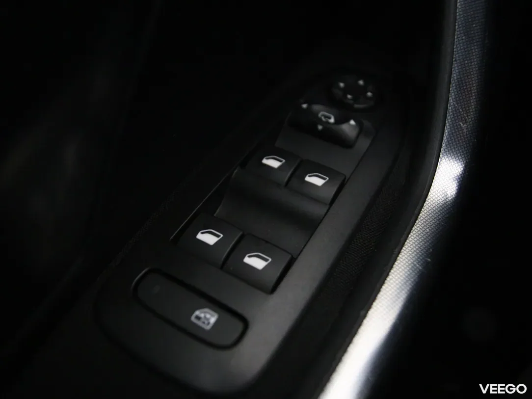 Peugeot 2008 1.2 81kW