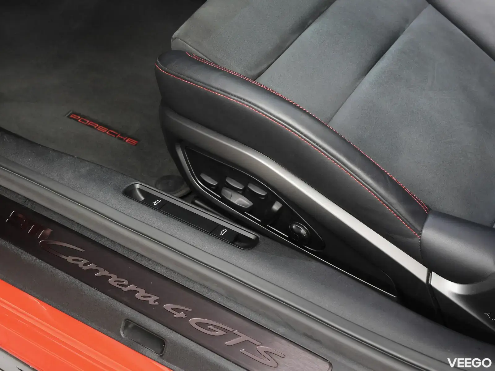 Porsche 911 CARRERA 4 GTS 353kW