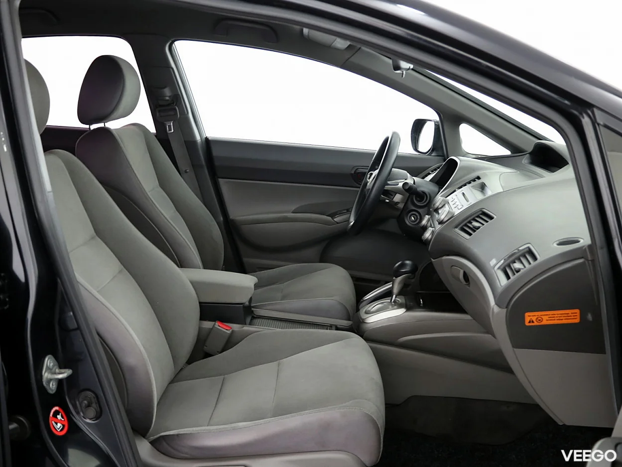 Honda Civic 1.8 104kW