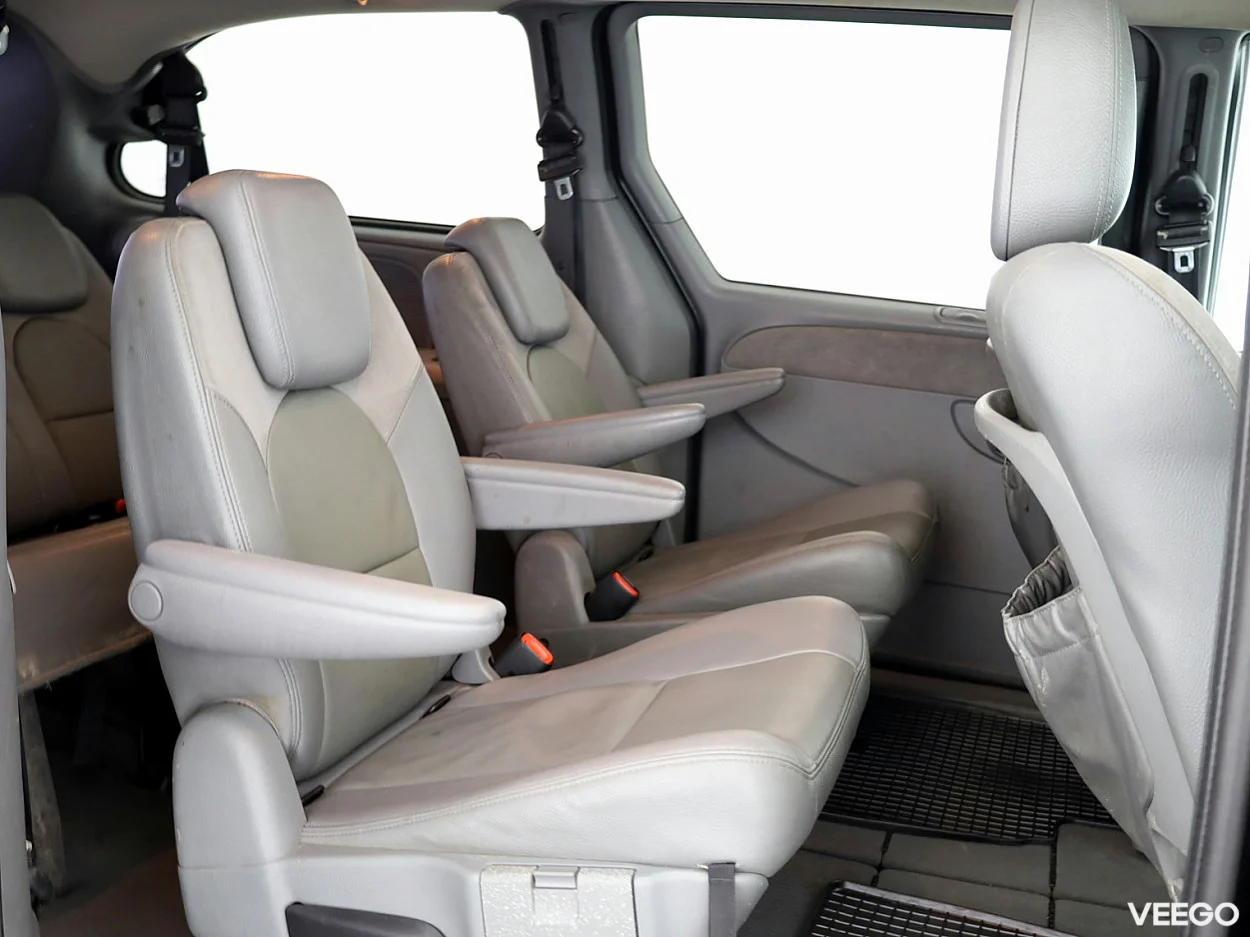 Chrysler Grand Voyager 2.8 110kW