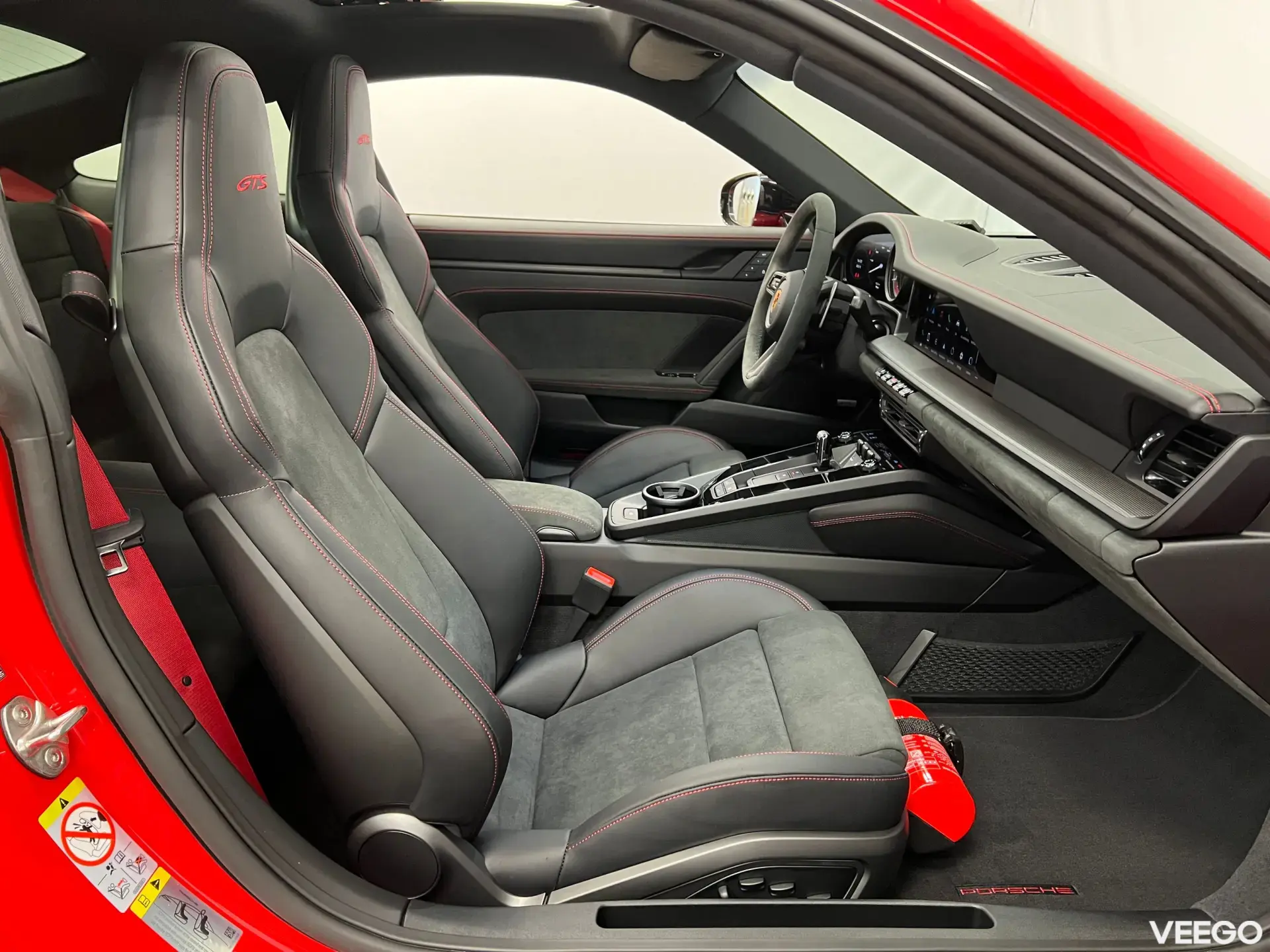 Porsche 911 CARRERA 4 GTS 353kW