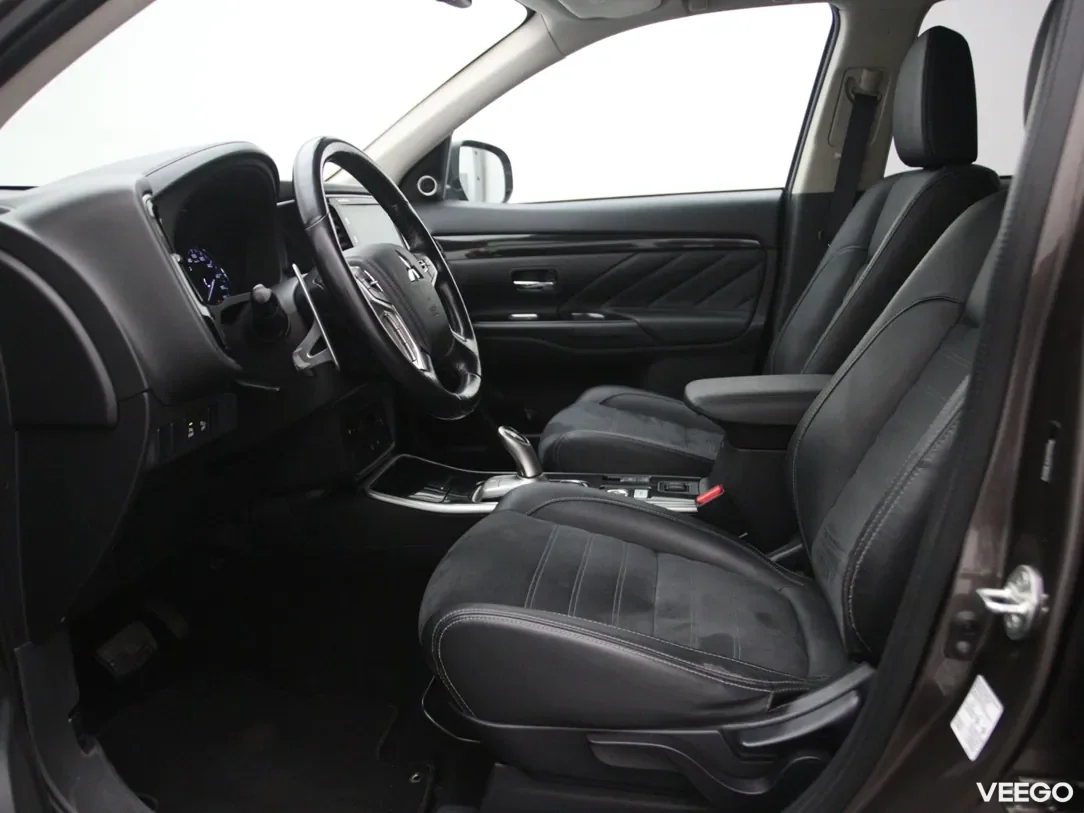 Mitsubishi Outlander 2 149kW