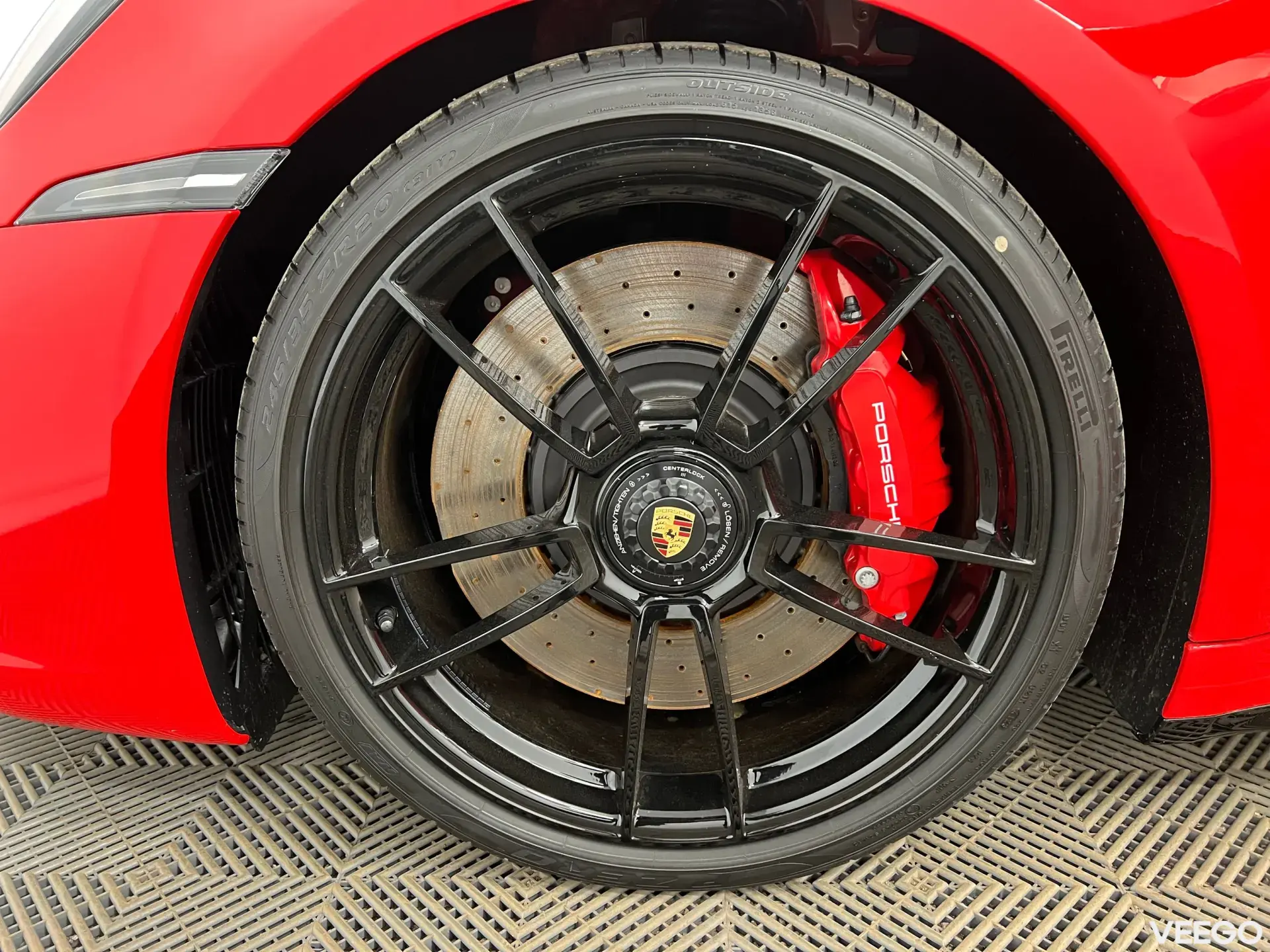 Porsche 911 CARRERA 4 GTS 353kW