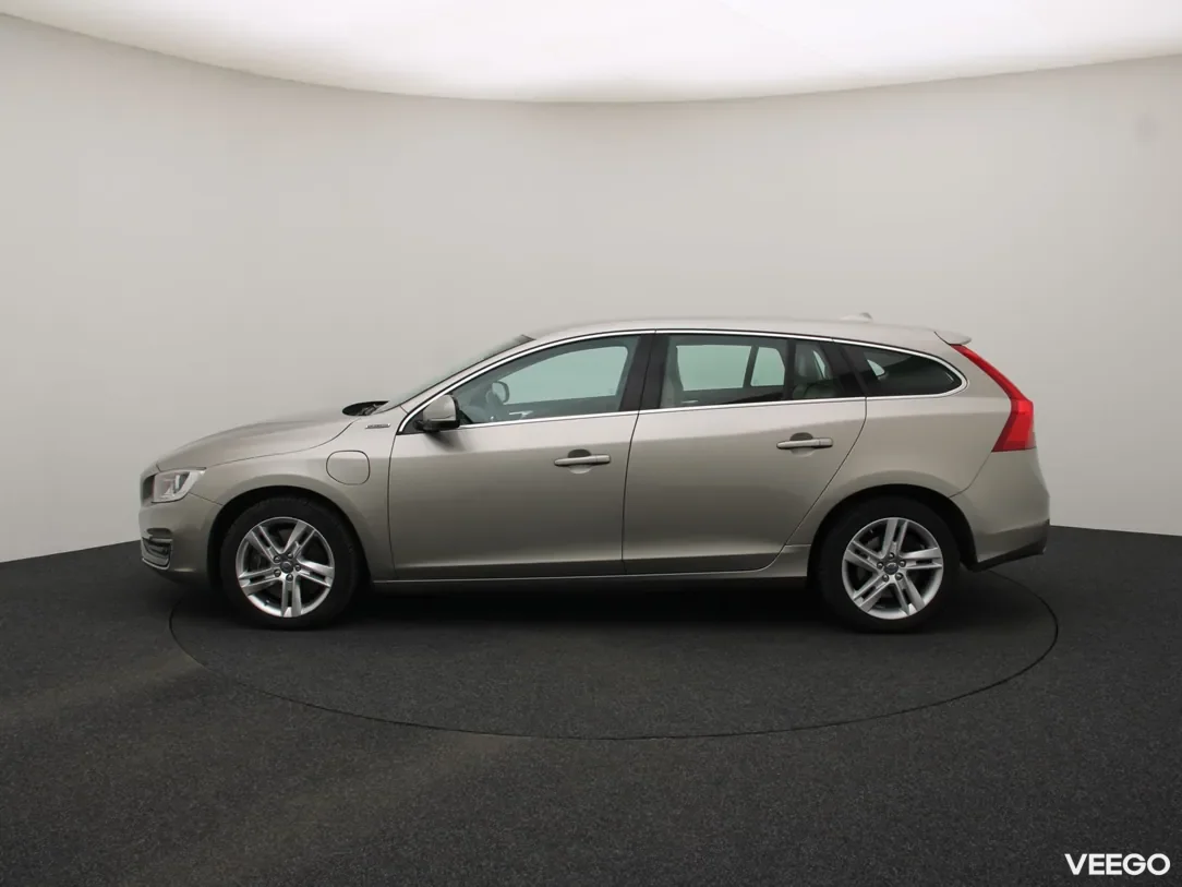 Volvo V60 2.4 208kW
