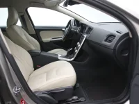Volvo V60 2.4 208kW thumbnail