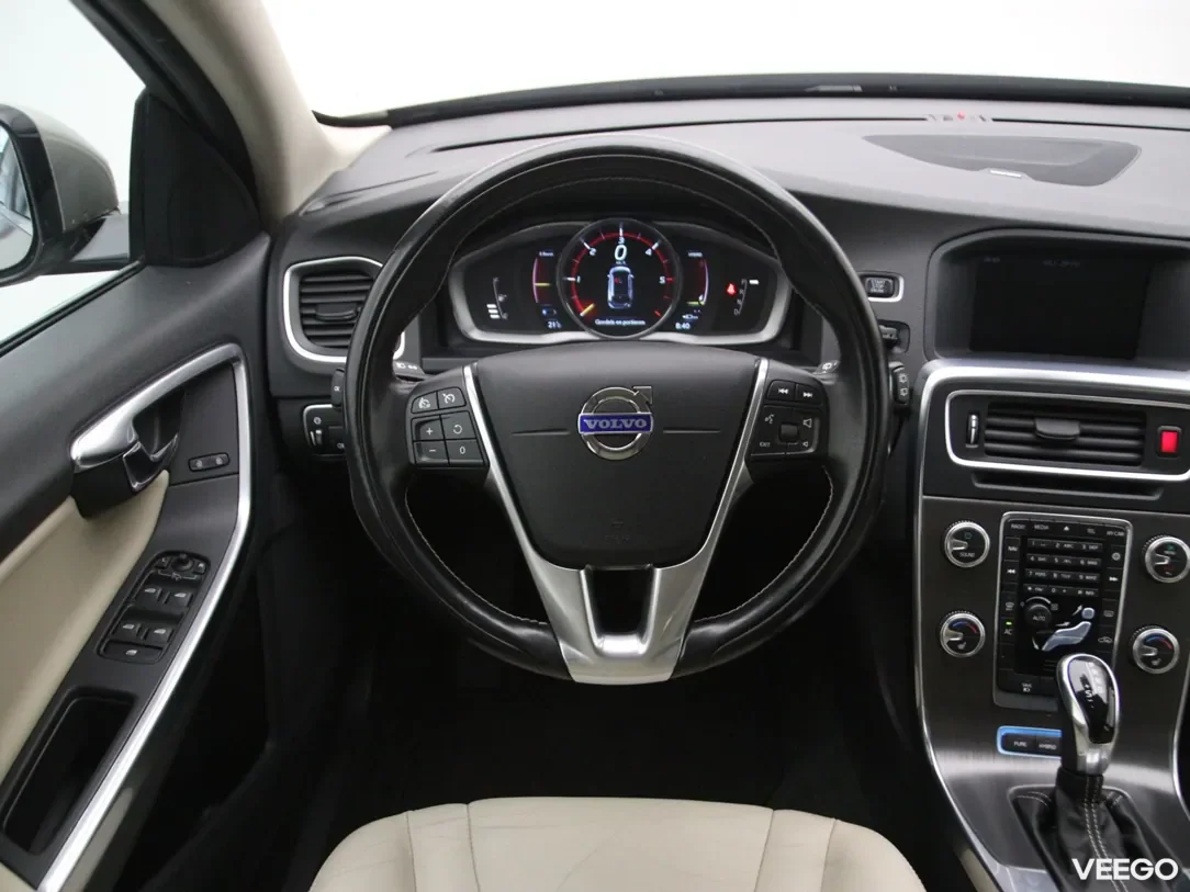 Volvo V60 2.4 208kW