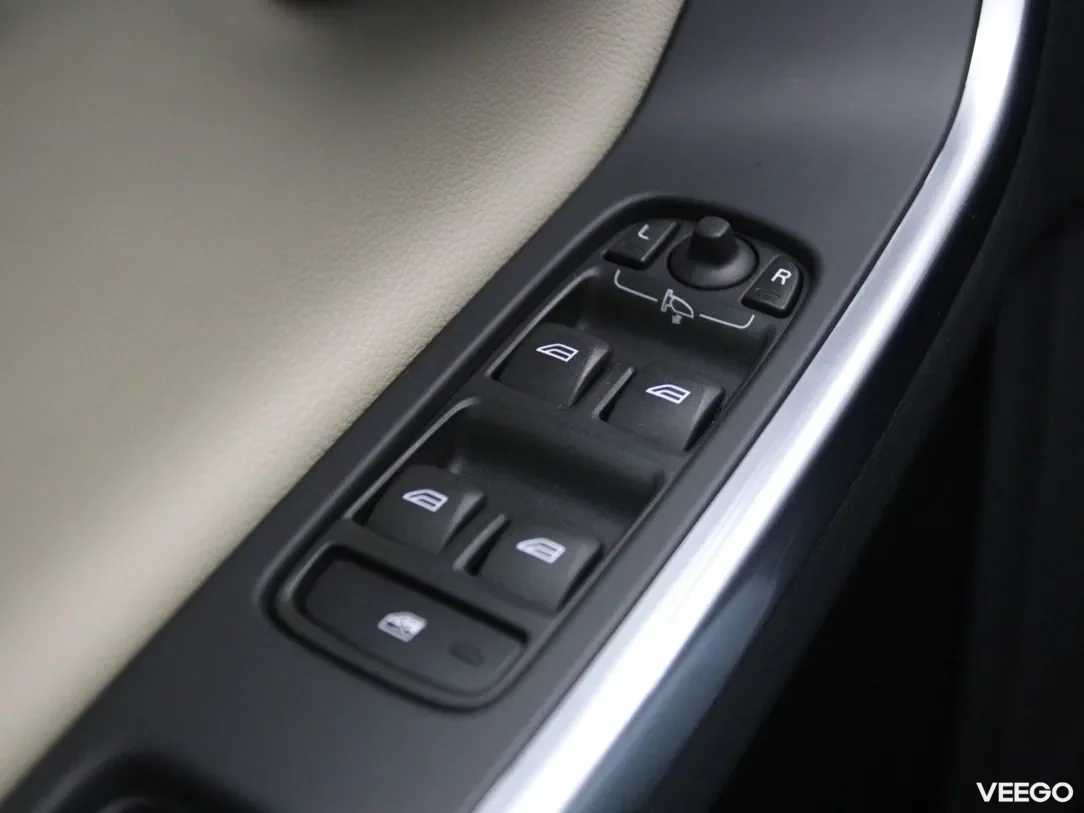 Volvo V60 2.4 208kW