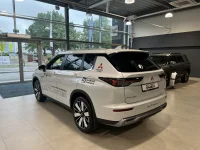 Mitsubishi Outlander 2.4 225kW thumbnail