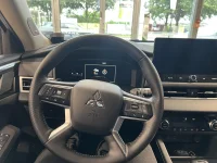 Mitsubishi Outlander 2.4 225kW thumbnail