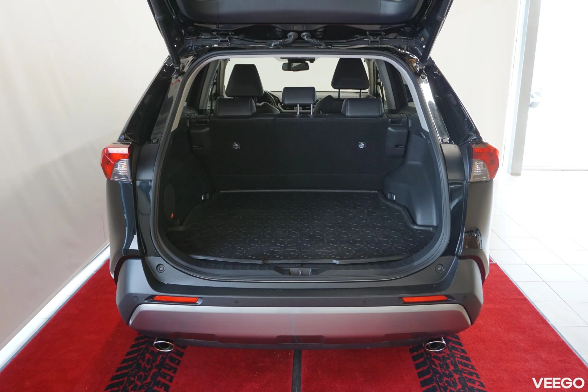 Toyota RAV4 Premium + Technology Pakett 2 129kW