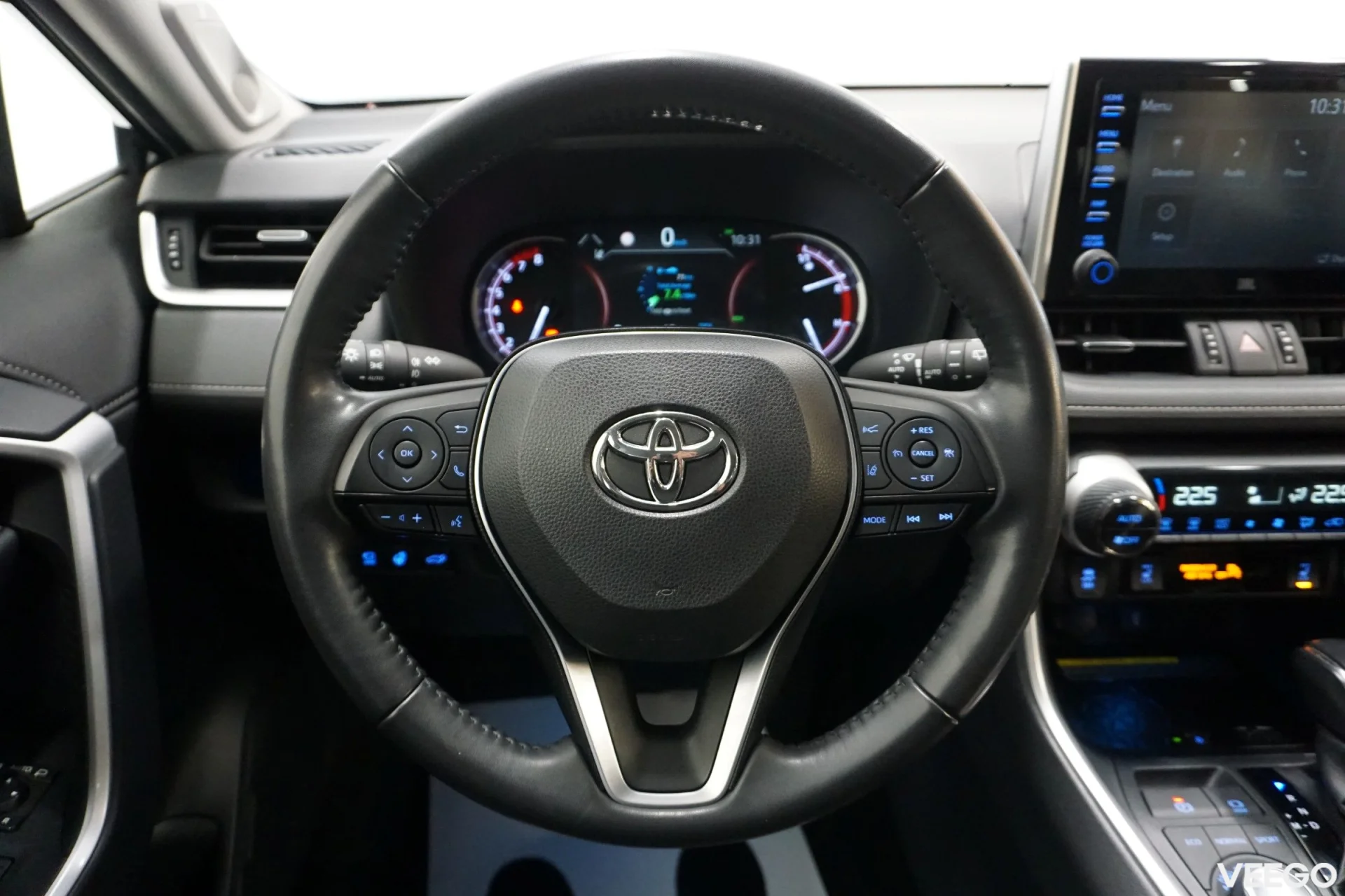 Toyota RAV4 Premium + Technology Pakett 2 129kW