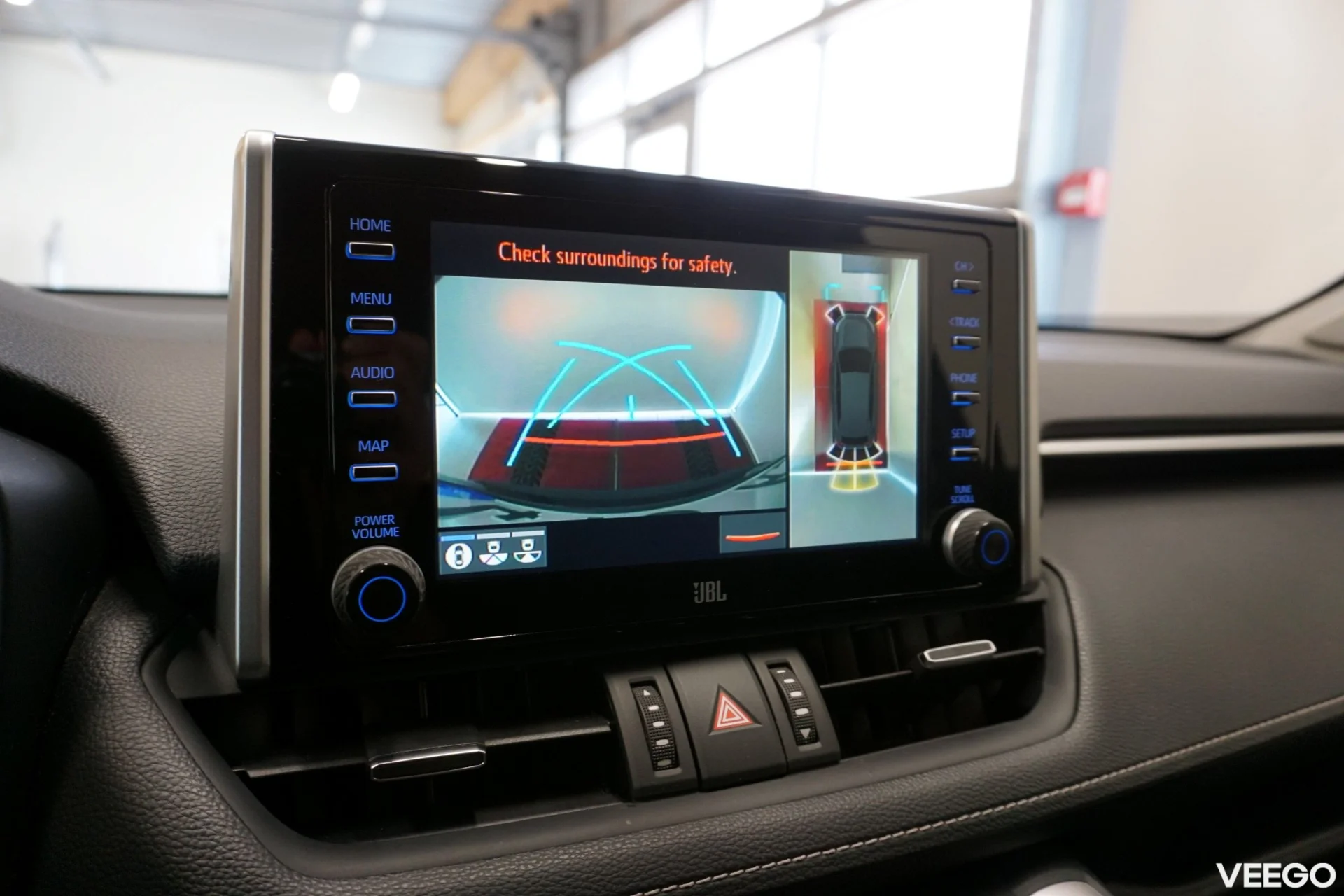 Toyota RAV4 Premium + Technology Pakett 2 129kW