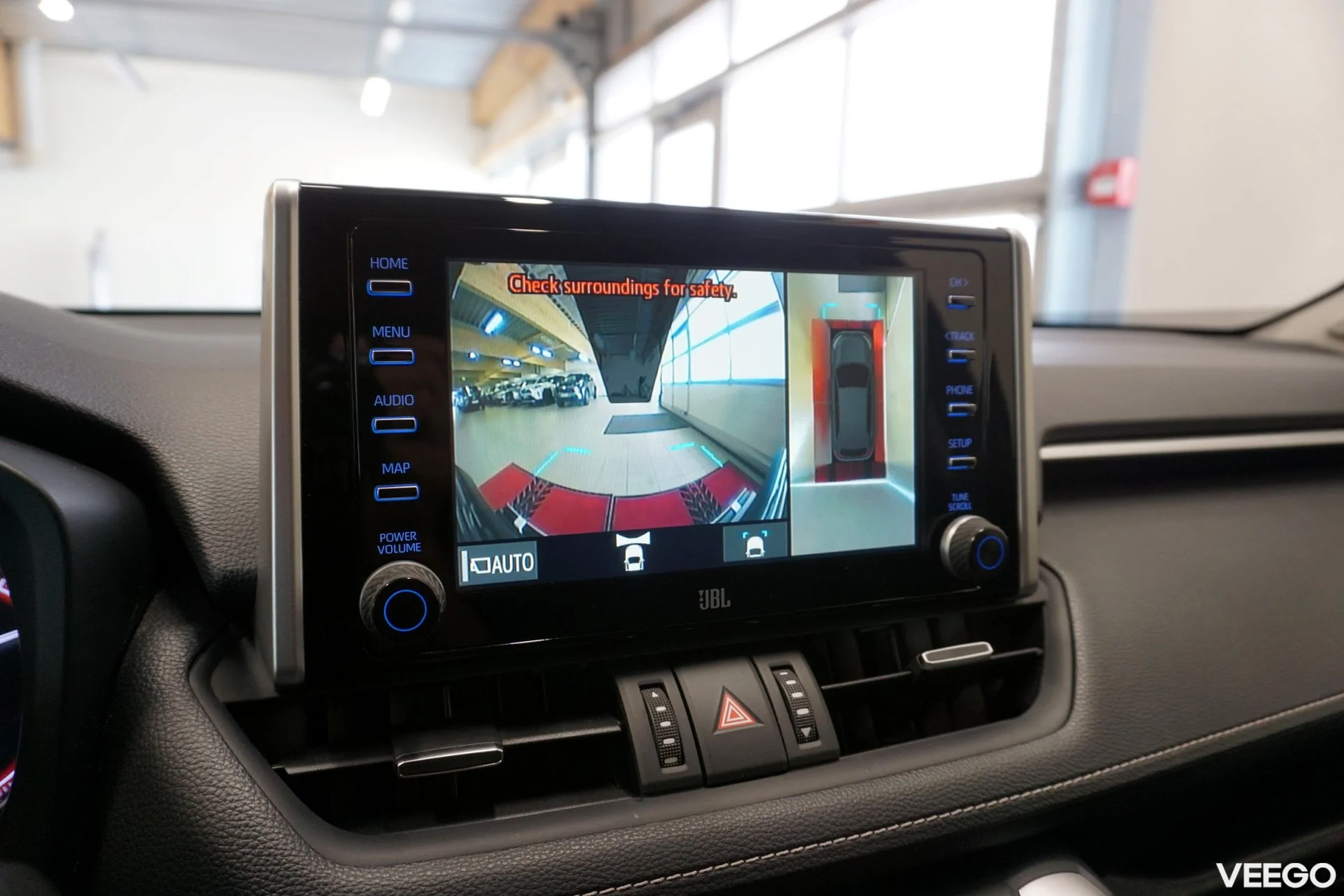 Toyota RAV4 Premium + Technology Pakett 2 129kW