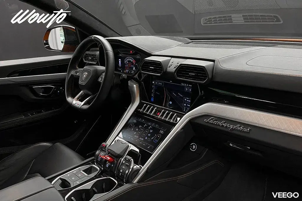 Lamborghini Urus 4.0 V8 / Pano / 360 / Svensksåld 478kW