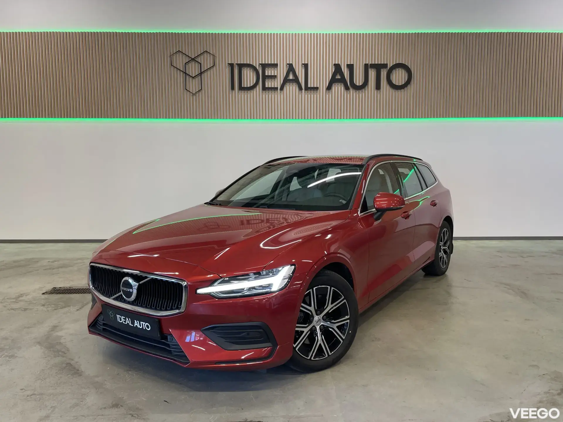 Volvo V60 B4 Core FWD 2 145kW