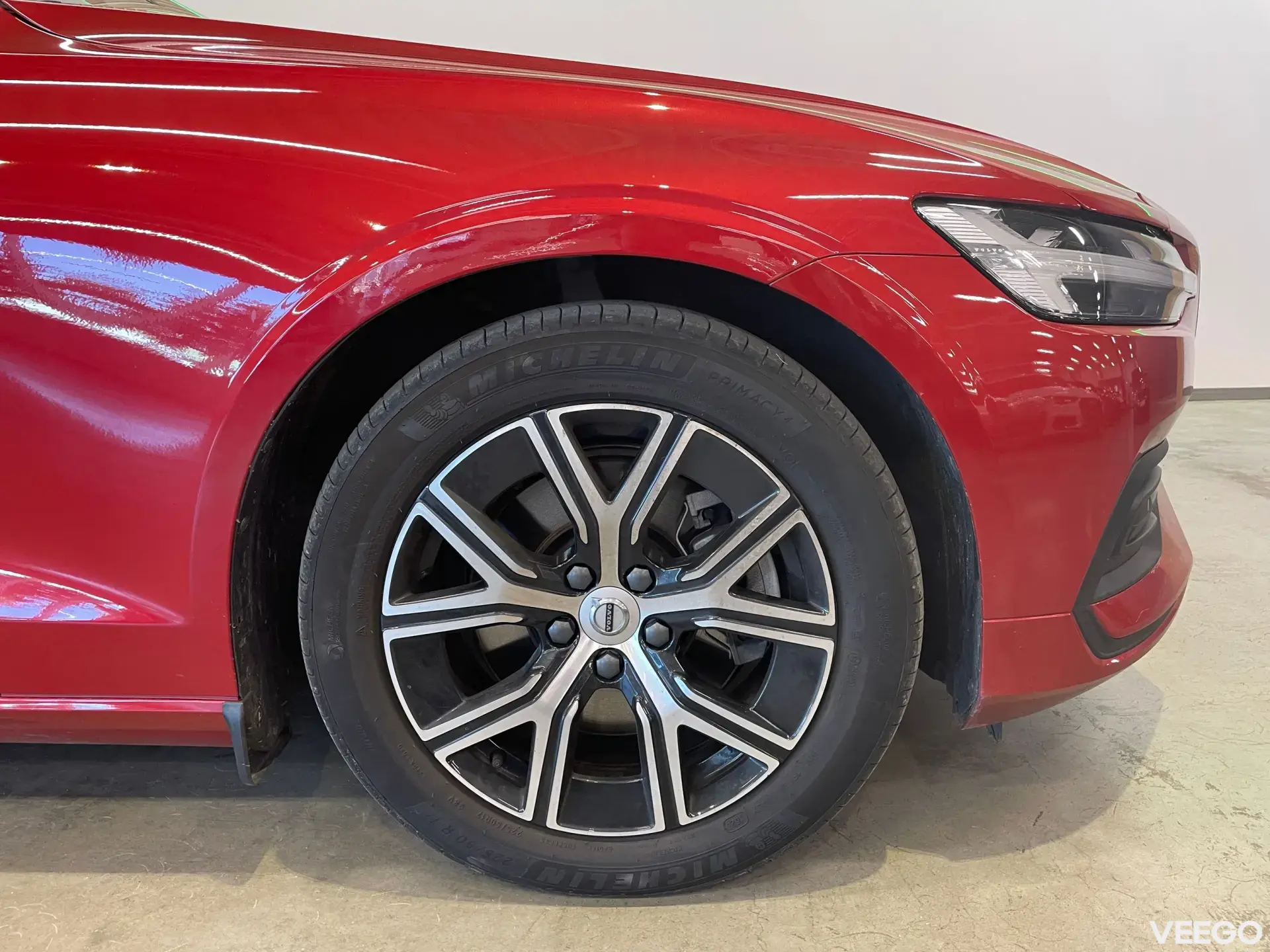 Volvo V60 B4 Core FWD 2 145kW