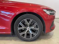 Volvo V60 B4 Core FWD 2 145kW thumbnail