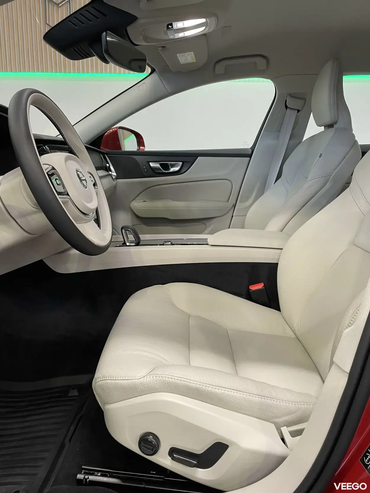 Volvo V60 B4 Core FWD 2 145kW