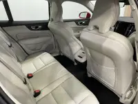 Volvo V60 B4 Core FWD 2 145kW thumbnail