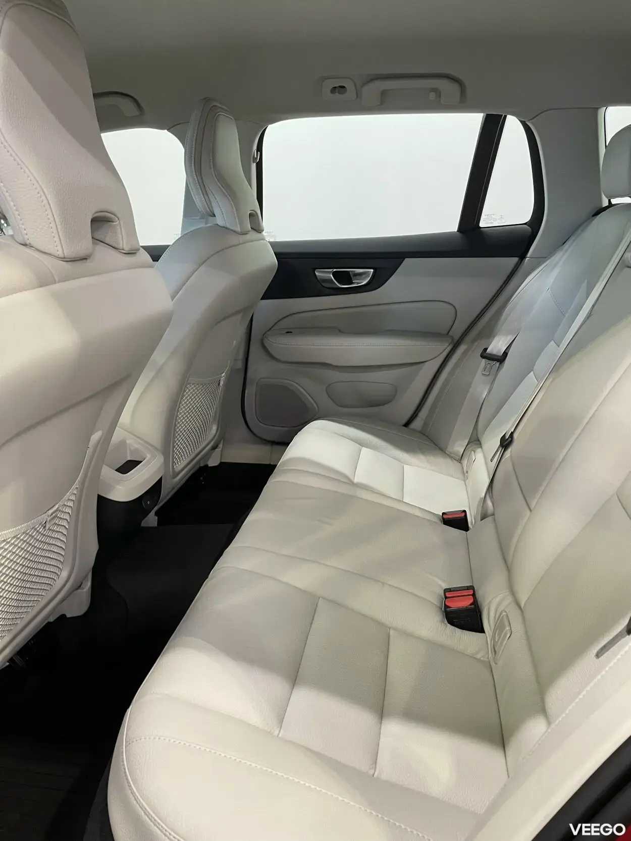 Volvo V60 B4 Core FWD 2 145kW