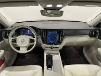 Volvo V60 B4 Core FWD 2 145kW thumbnail