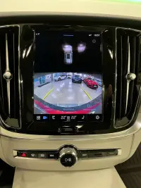 Volvo V60 B4 Core FWD 2 145kW thumbnail