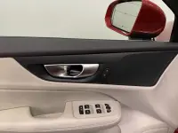 Volvo V60 B4 Core FWD 2 145kW thumbnail