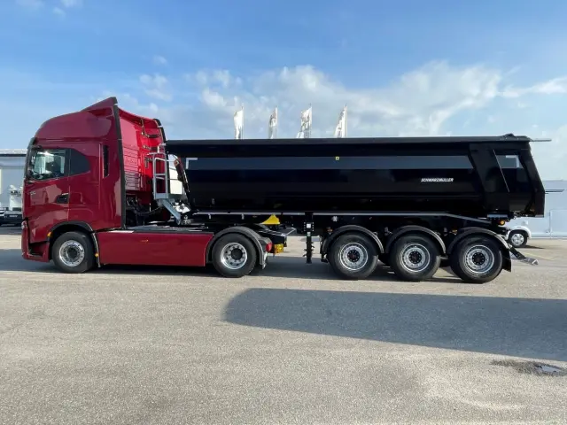 Image of Schwarzmüller 500