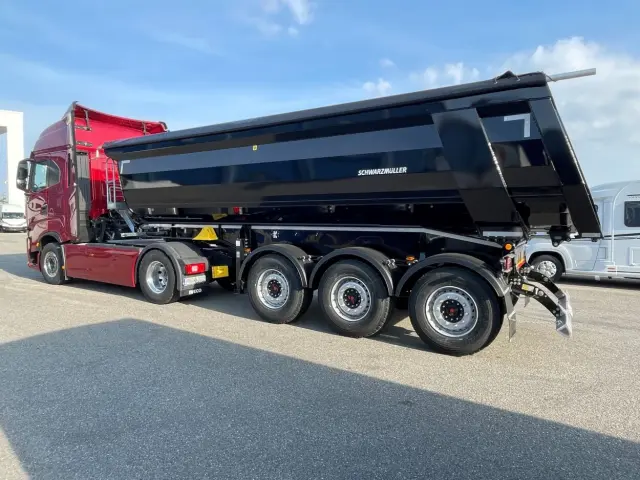 Image of Schwarzmüller 500