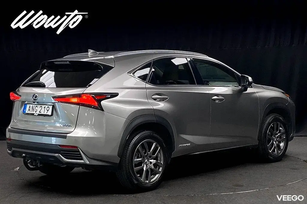 Lexus NX 200t 300h AWD 197HK/Executive/Drag/Värmare/Navi/4.95% 145kW