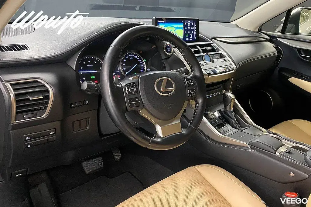 Lexus NX 200t 300h AWD 197HK/Executive/Drag/Värmare/Navi/4.95% 145kW