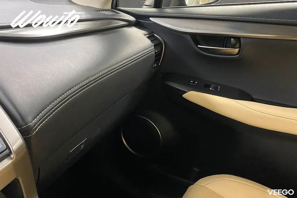 Lexus NX 200t 300h AWD 197HK/Executive/Drag/Värmare/Navi/4.95% 145kW