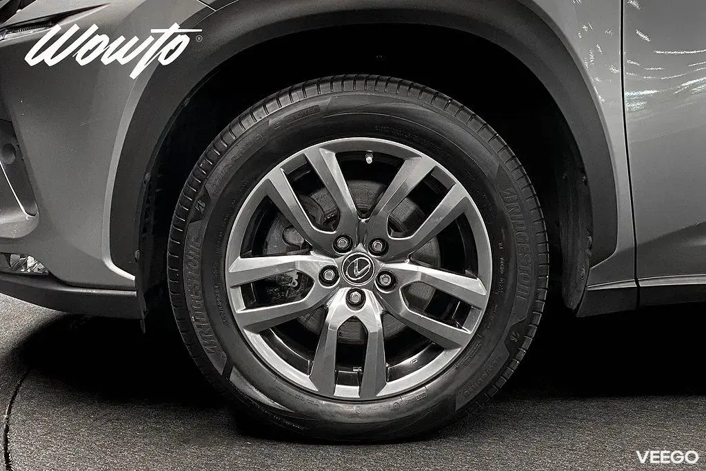 Lexus NX 200t 300h AWD 197HK/Executive/Drag/Värmare/Navi/4.95% 145kW
