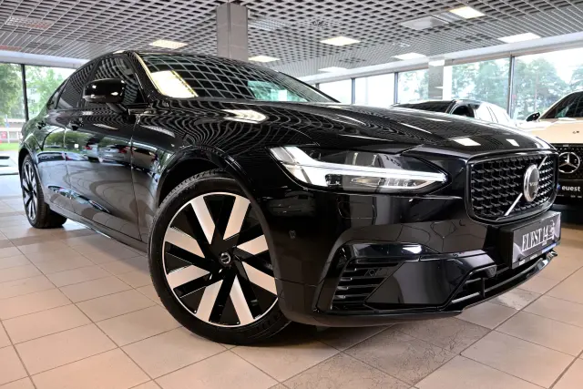 Image of Volvo S90 T8 Twin Engine AWD ULTIMATE DARK XENIUM INTELLI FU 2 335kW