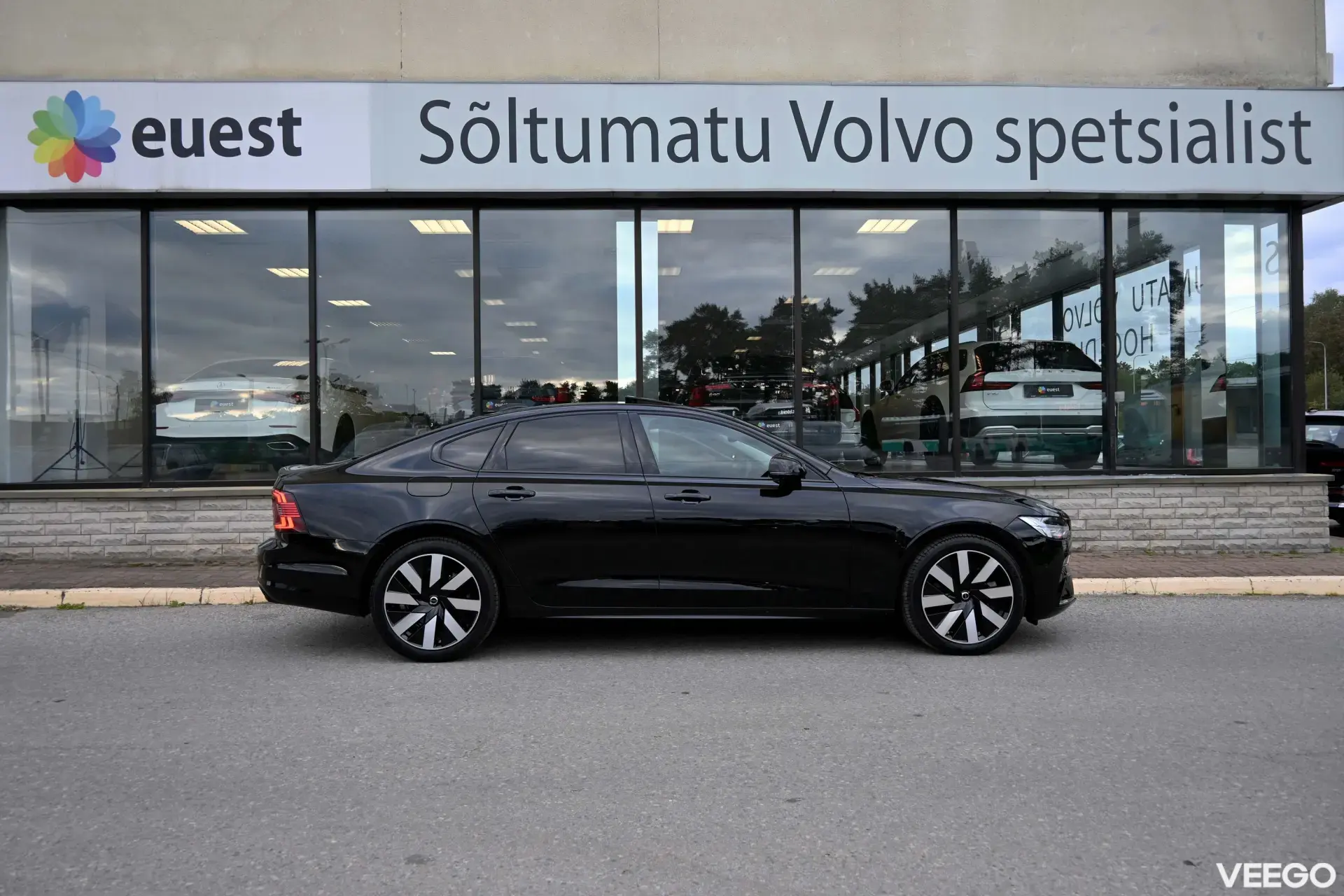 Volvo S90 T8 Twin Engine AWD ULTIMATE DARK XENIUM INTELLI FU 2 335kW