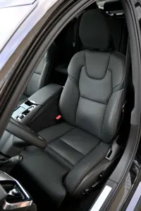Volvo S90 T8 Twin Engine AWD ULTIMATE DARK XENIUM INTELLI FU 2 335kW thumbnail
