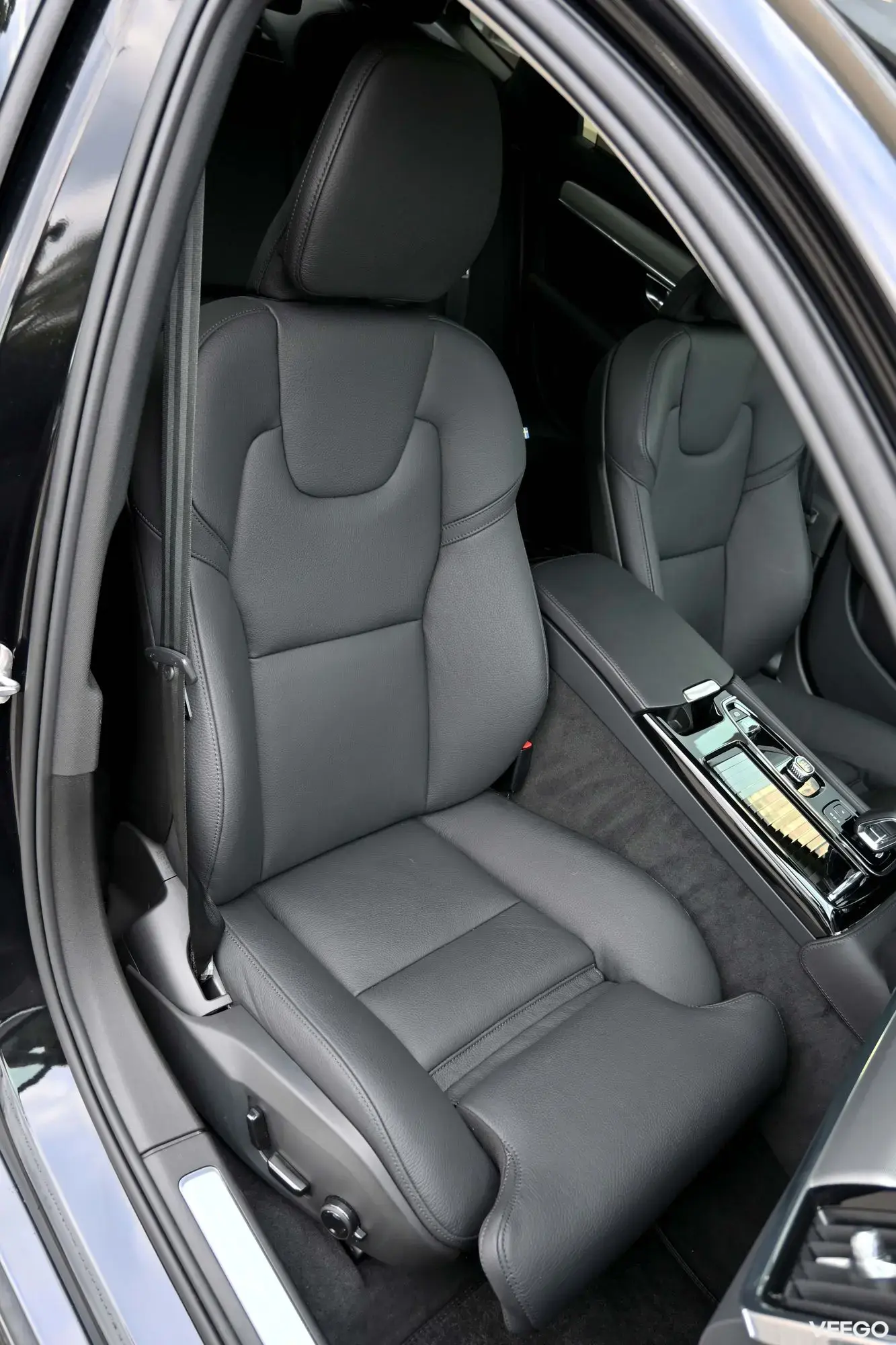 Volvo S90 T8 Twin Engine AWD ULTIMATE DARK XENIUM INTELLI FU 2 335kW