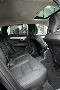 Volvo S90 T8 Twin Engine AWD ULTIMATE DARK XENIUM INTELLI FU 2 335kW thumbnail