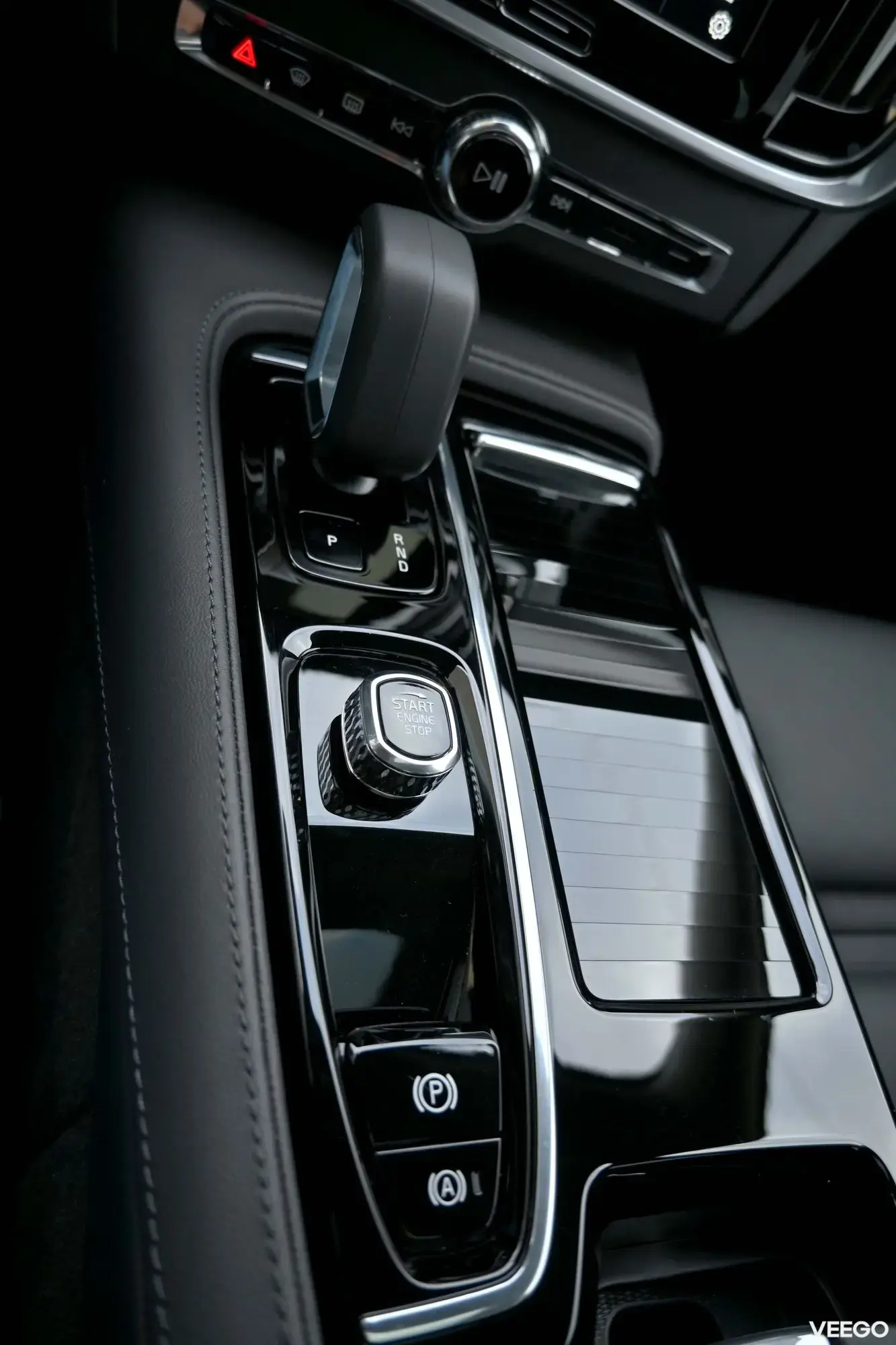 Volvo S90 T8 Twin Engine AWD ULTIMATE DARK XENIUM INTELLI FU 2 335kW