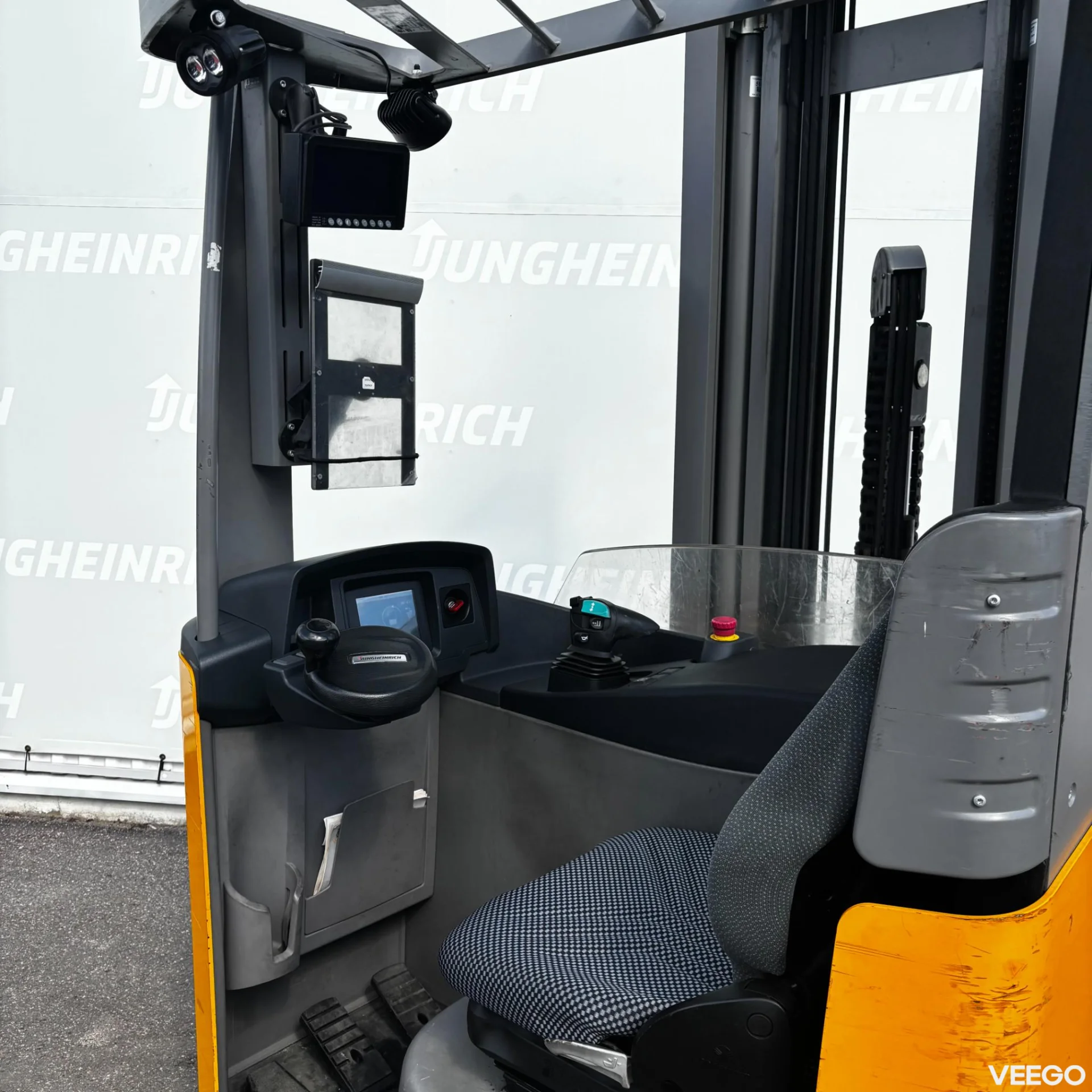 Jungheinrich ETV 325 6200 DZ kW