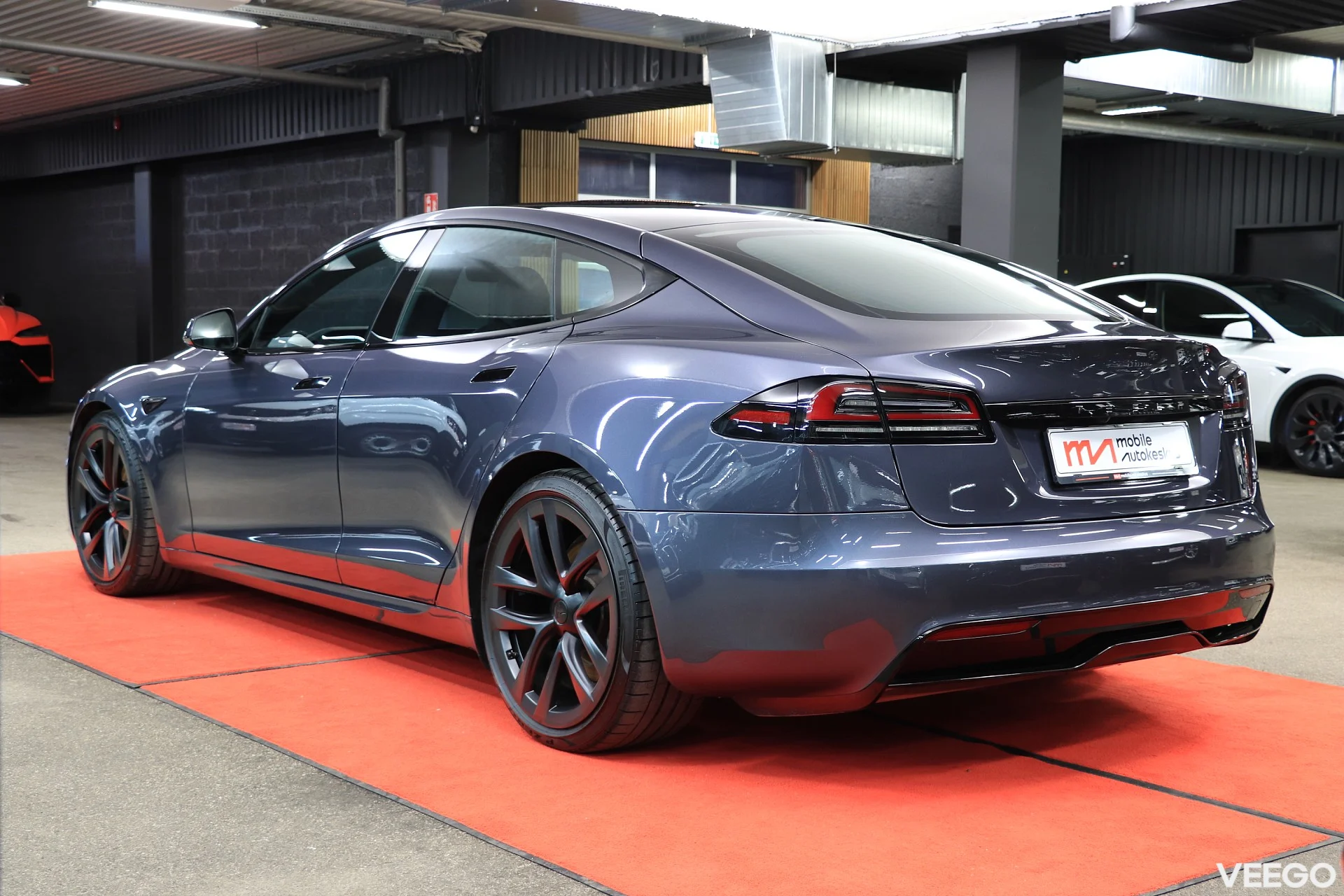 Tesla MODEL S 0.0 493kW