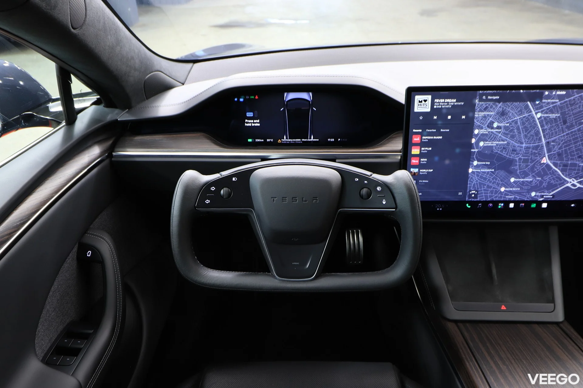 Tesla MODEL S 0.0 493kW