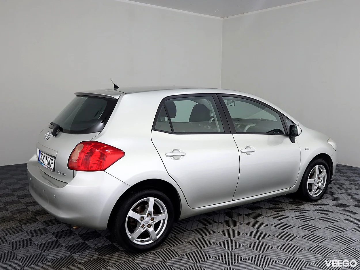 Toyota Auris 1.6 91kW