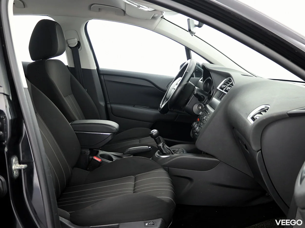 Citroen C4 1.4 70kW