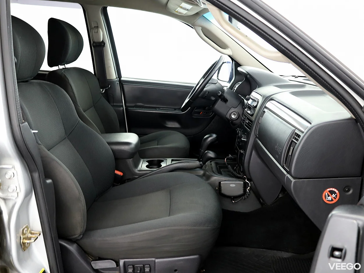 Jeep Grand Cherokee 2.7 121kW